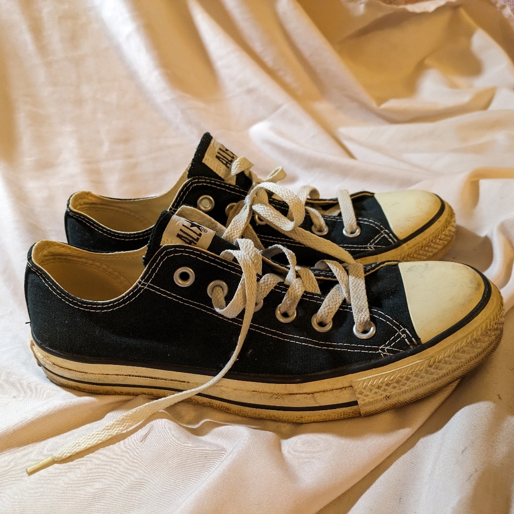Black Converse Chuck Taylors